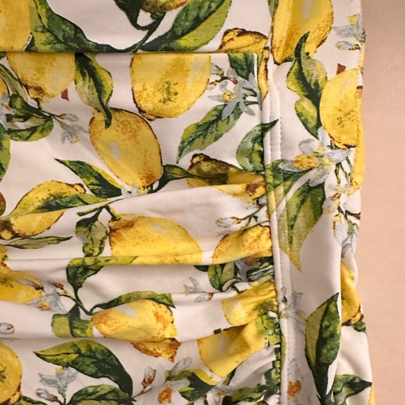 Nip Tuck One Piece Swimsuit  Sz6 - Picture 6 of 8